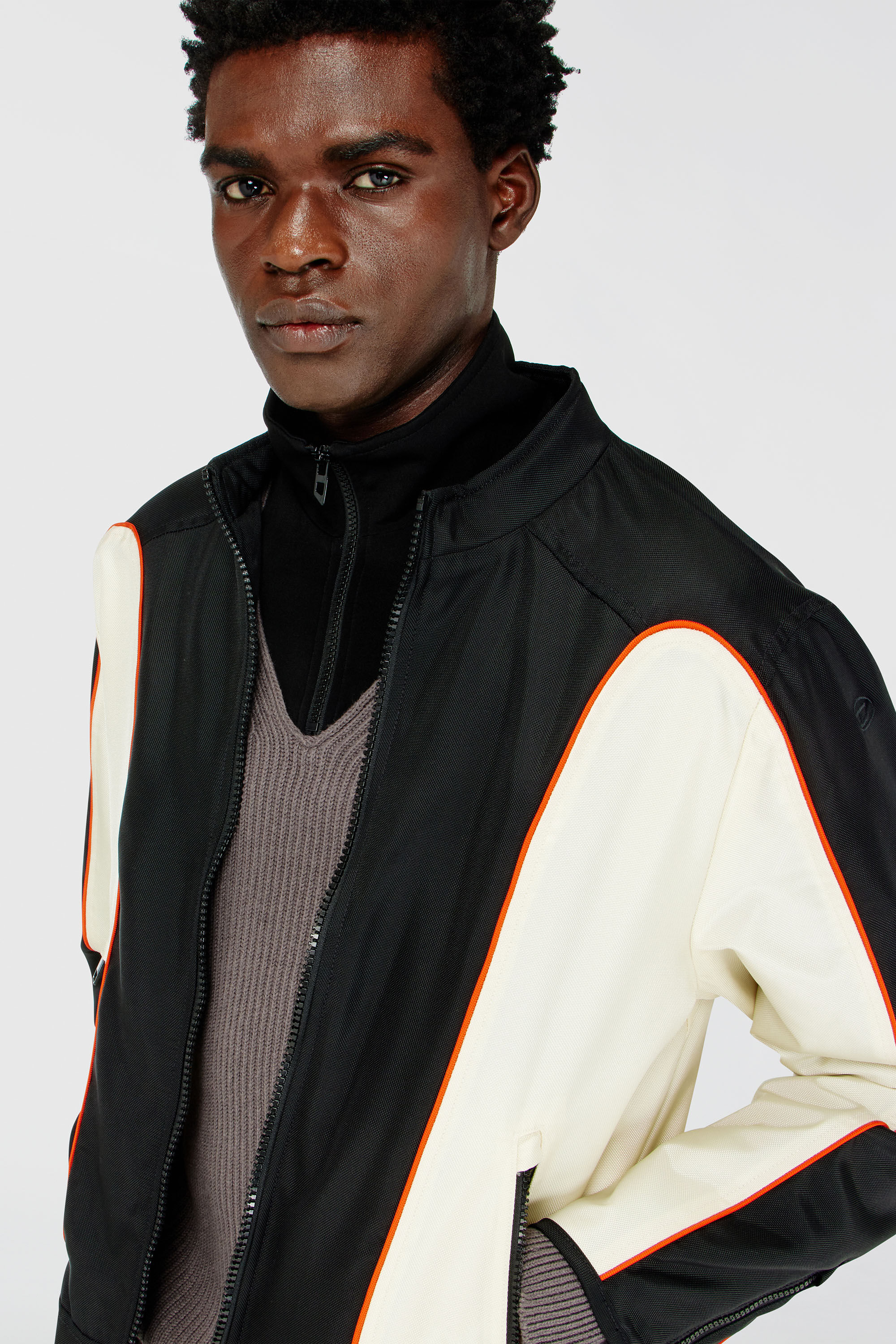 Diesel - J-BLINK-WRD, Man's Nylon jacket with color block and piping details in Black/White - 5