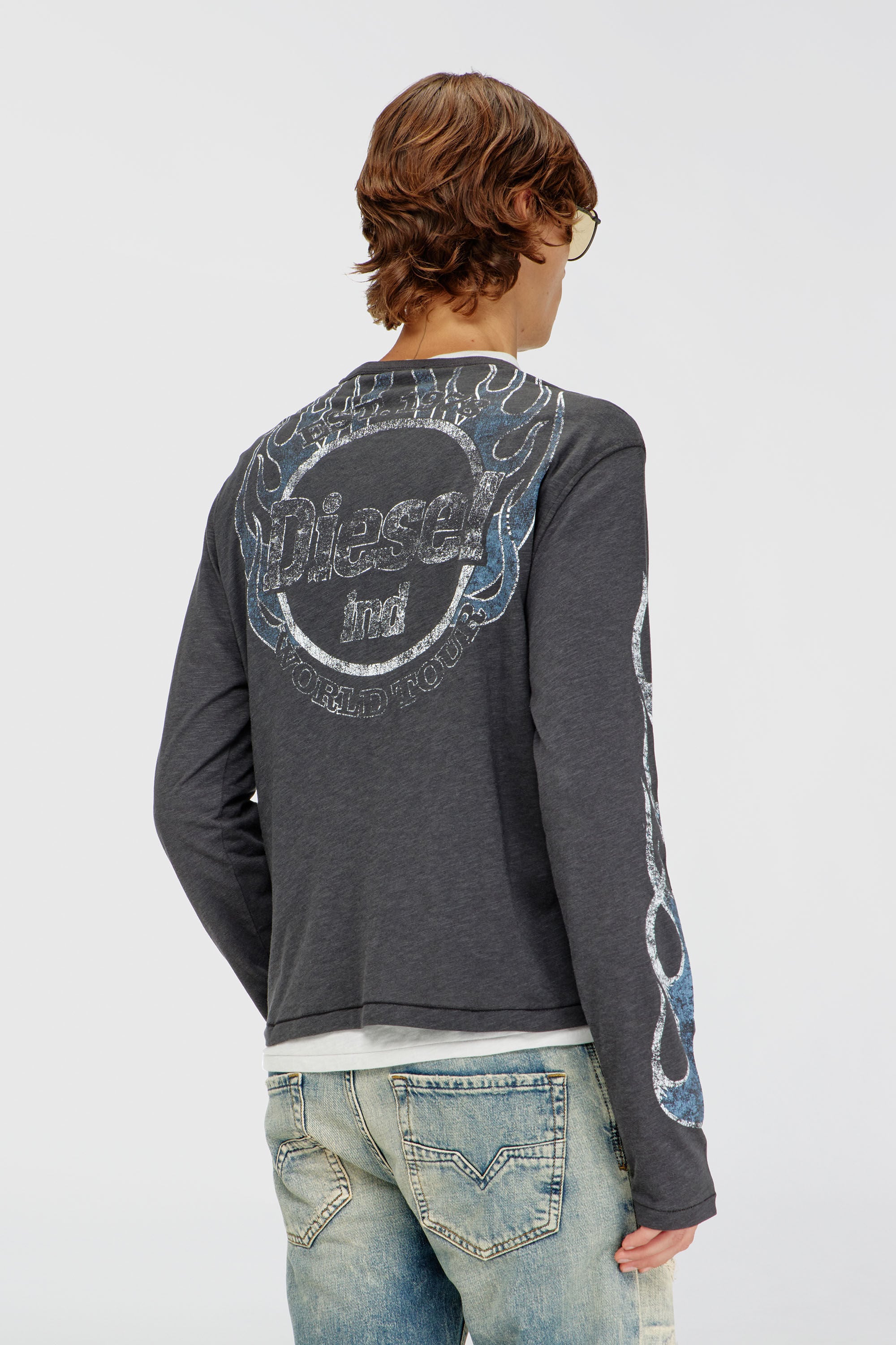 Diesel - T-NOTS-LS, Man's Long-sleeve T-shirt in slub jersey with crack print in Dark grey - 4