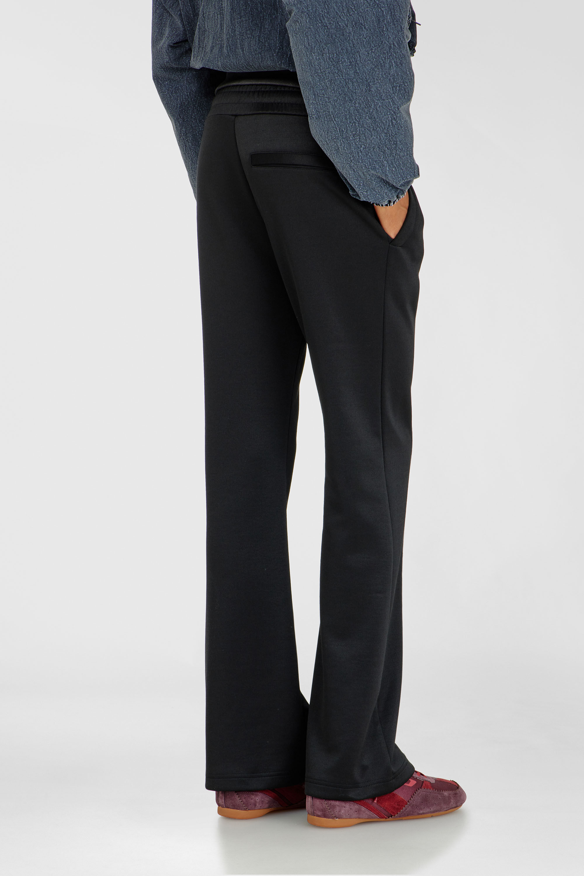 Diesel - P-LOCKINGIN-OD, Woman's Track pants with contrast piping in Black/White - 4