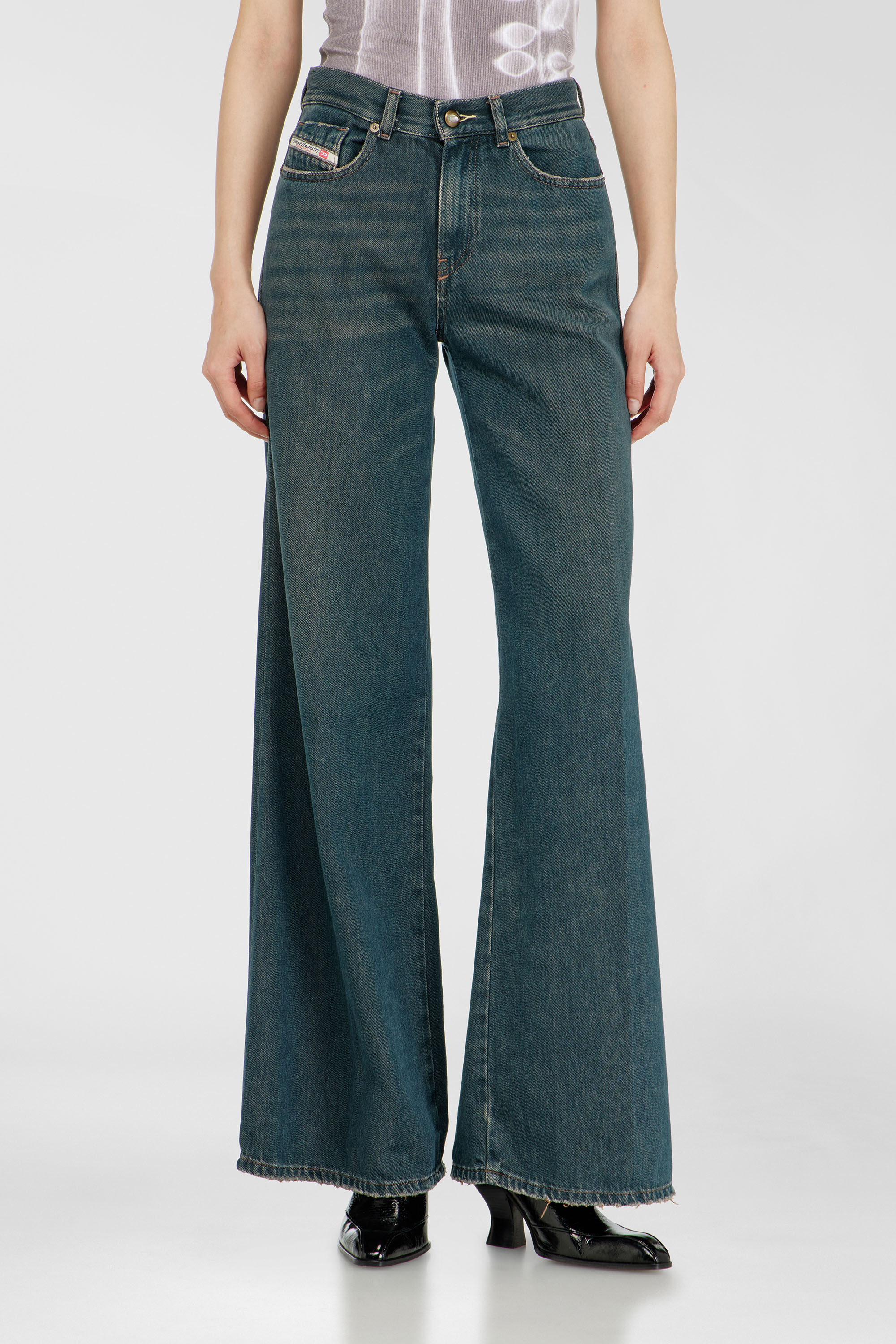 Diesel - Woman's Flare Jeans 1978 D-Akemi 09P83, Dark Blue - 4