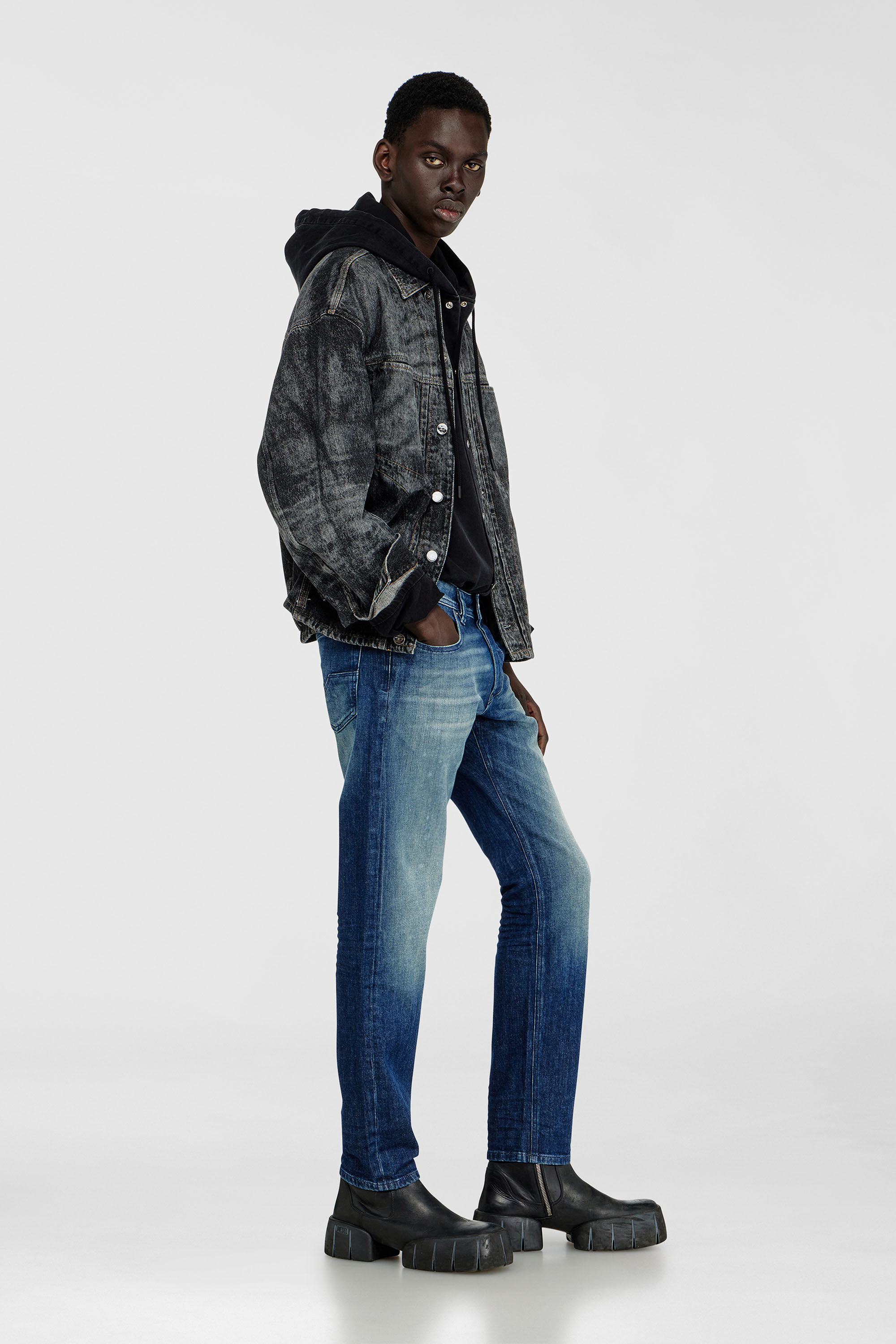 Diesel - Man's Regular Jeans 1986 Larkee-Beex 0KBBR, Dark Blue - 2