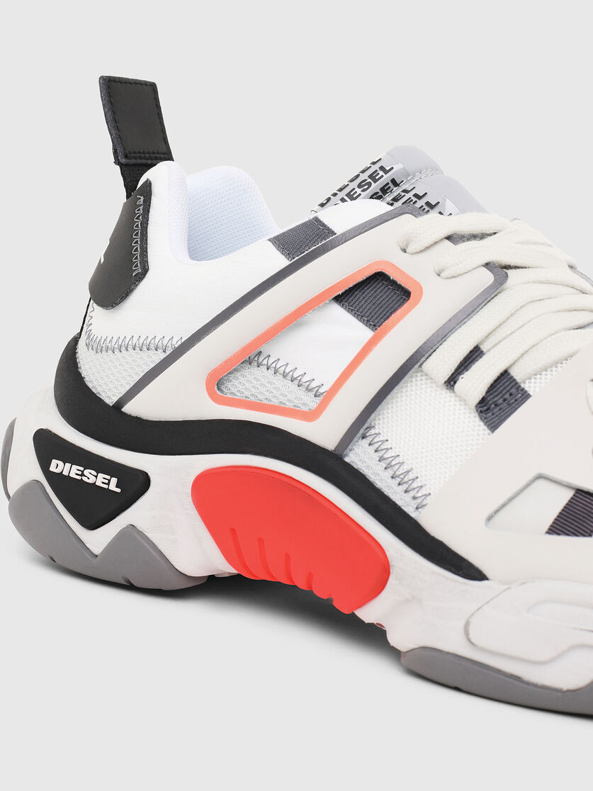 s kipper low trek