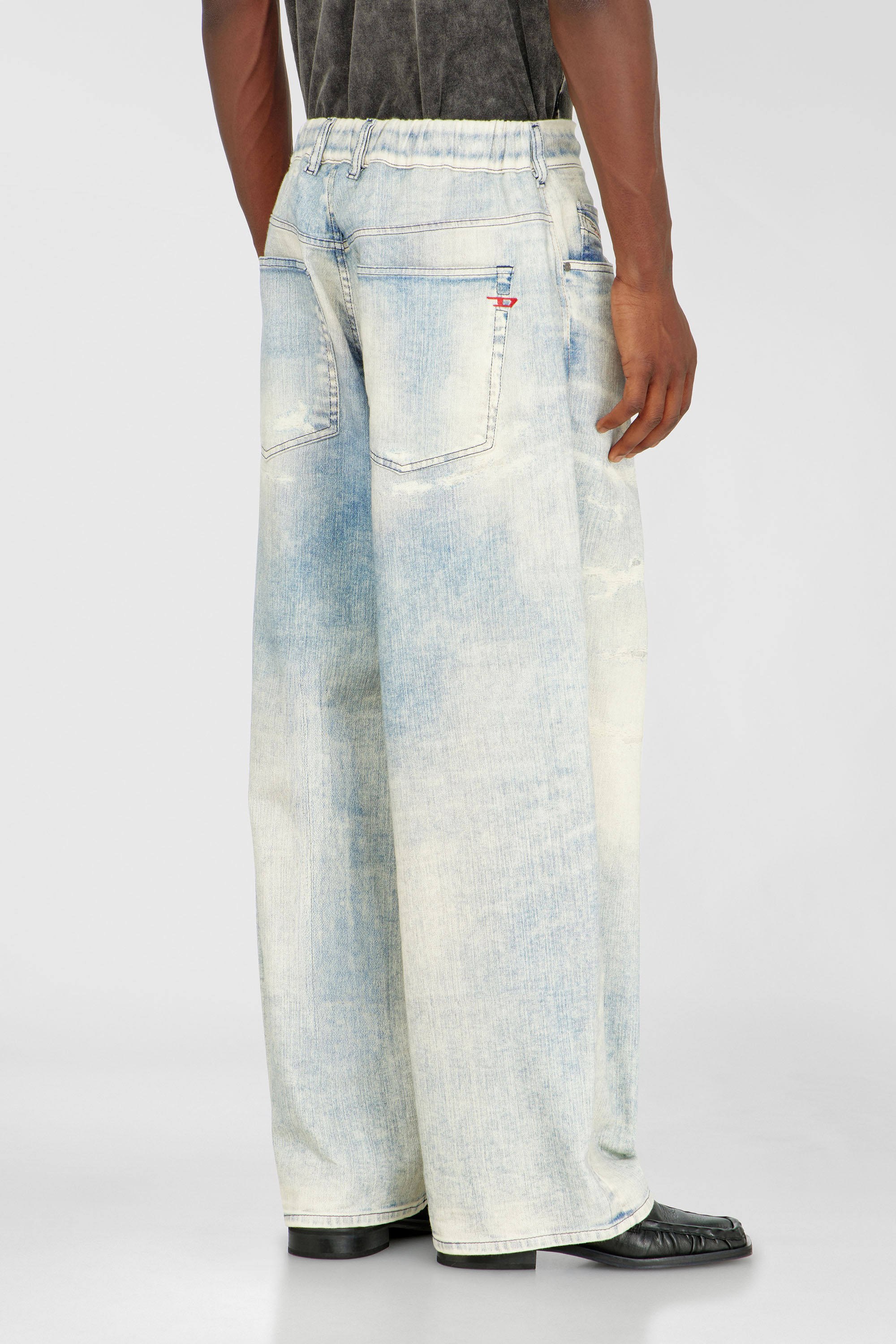 Diesel - Unisex's Relaxed 2097 D-Enim-M Joggjeans&reg; 068XM, Light Blue - 3
