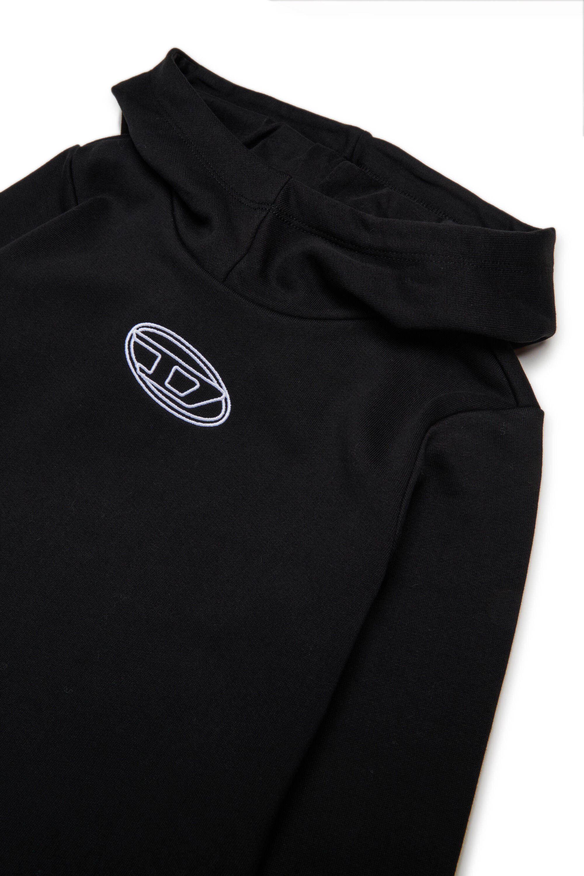 DYLA, Black