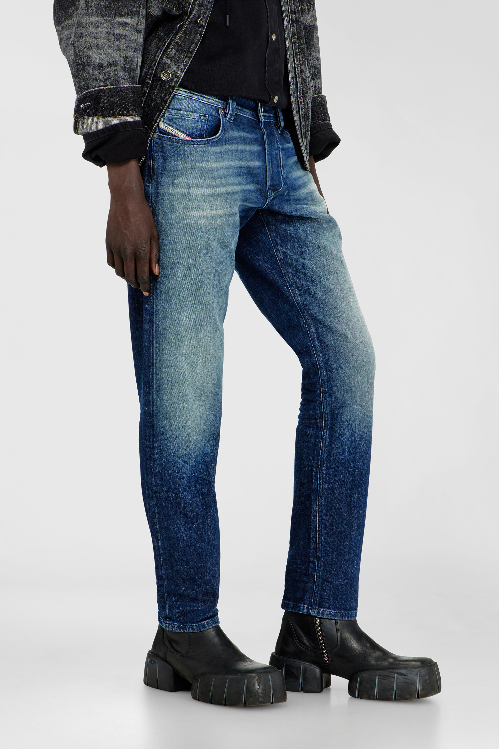 Diesel - Man's Regular Jeans 1986 Larkee-Beex 0KBBR, Dark Blue - 7
