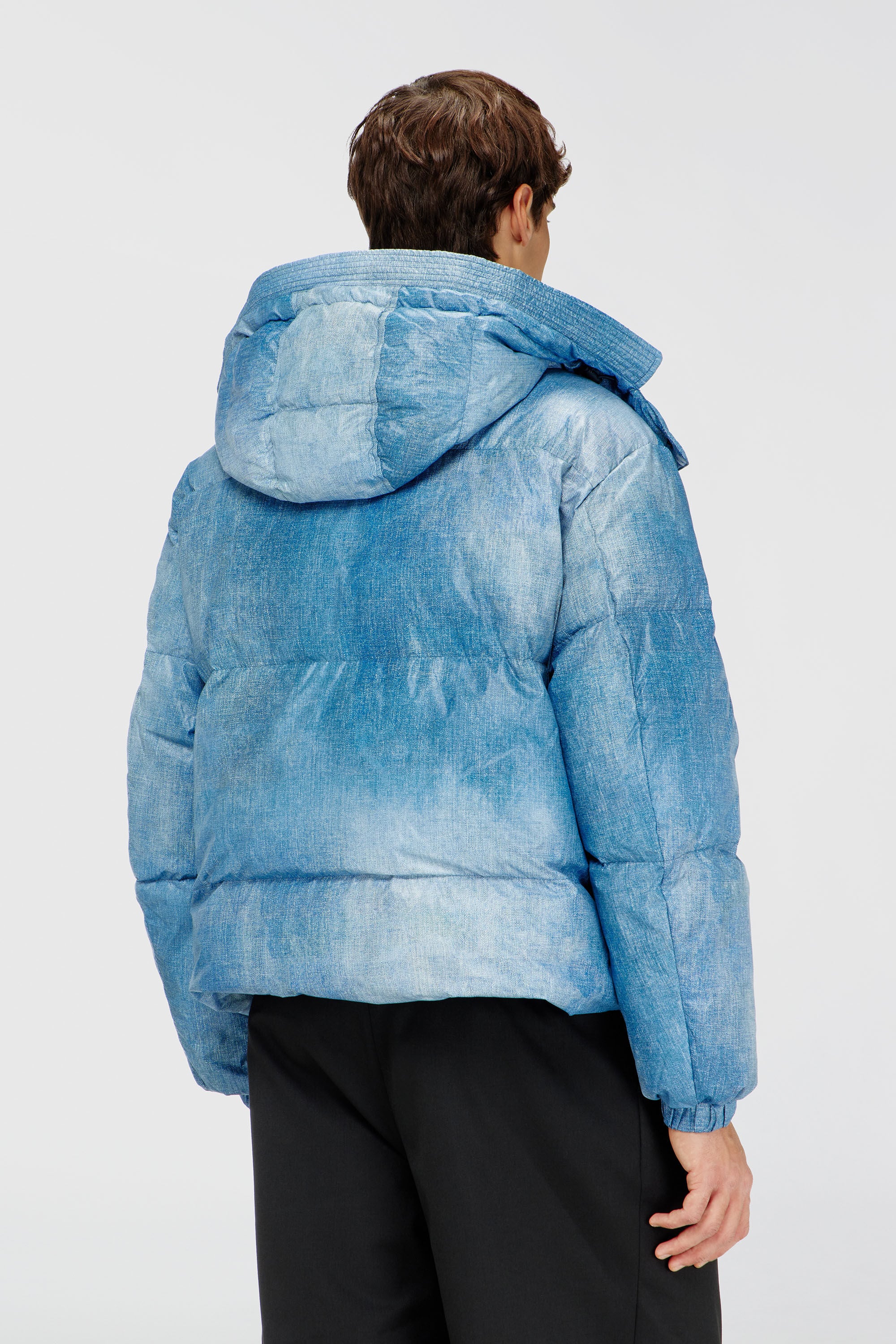 Diesel - W-ROLLY-WRD-BFBN, Man's Hooded down jacket with denim-effect print in Blue - 4