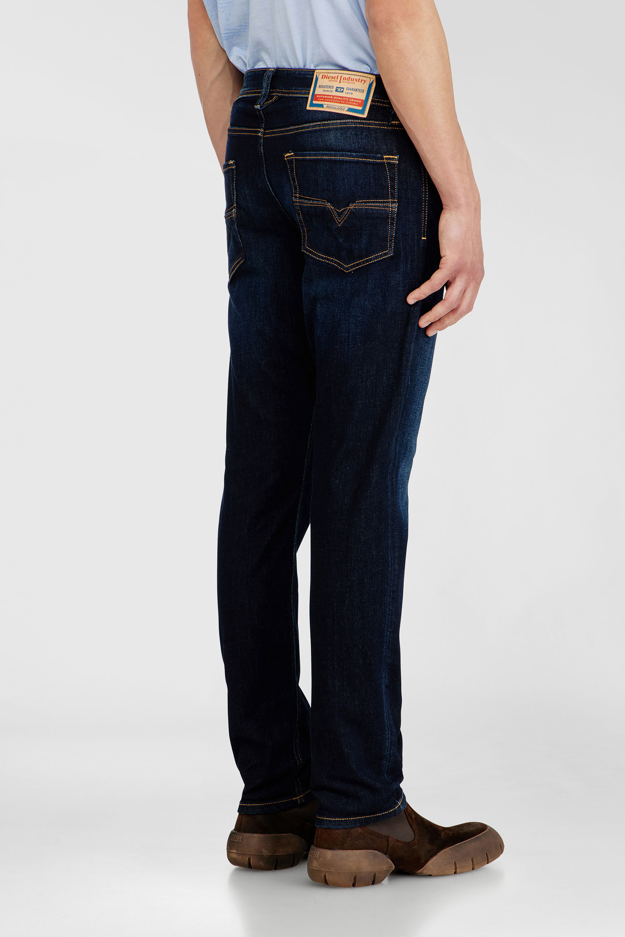 Diesel - Man's Regular Jeans 1986 Larkee-Beex 09Q15, Dark Blue - 5