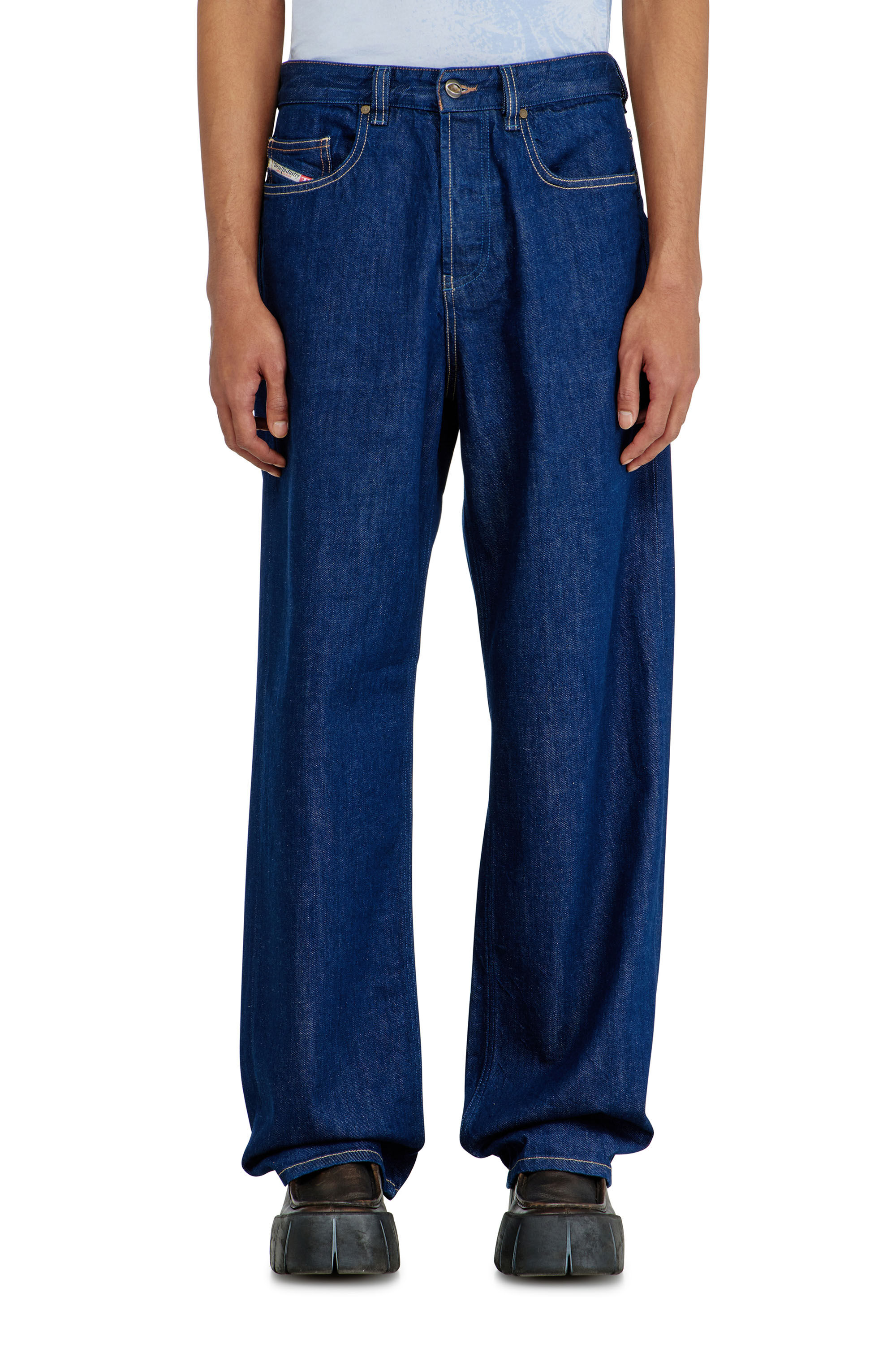 Men's Relaxed Jeans | Dark Blue | Diesel 2001 D-Macro