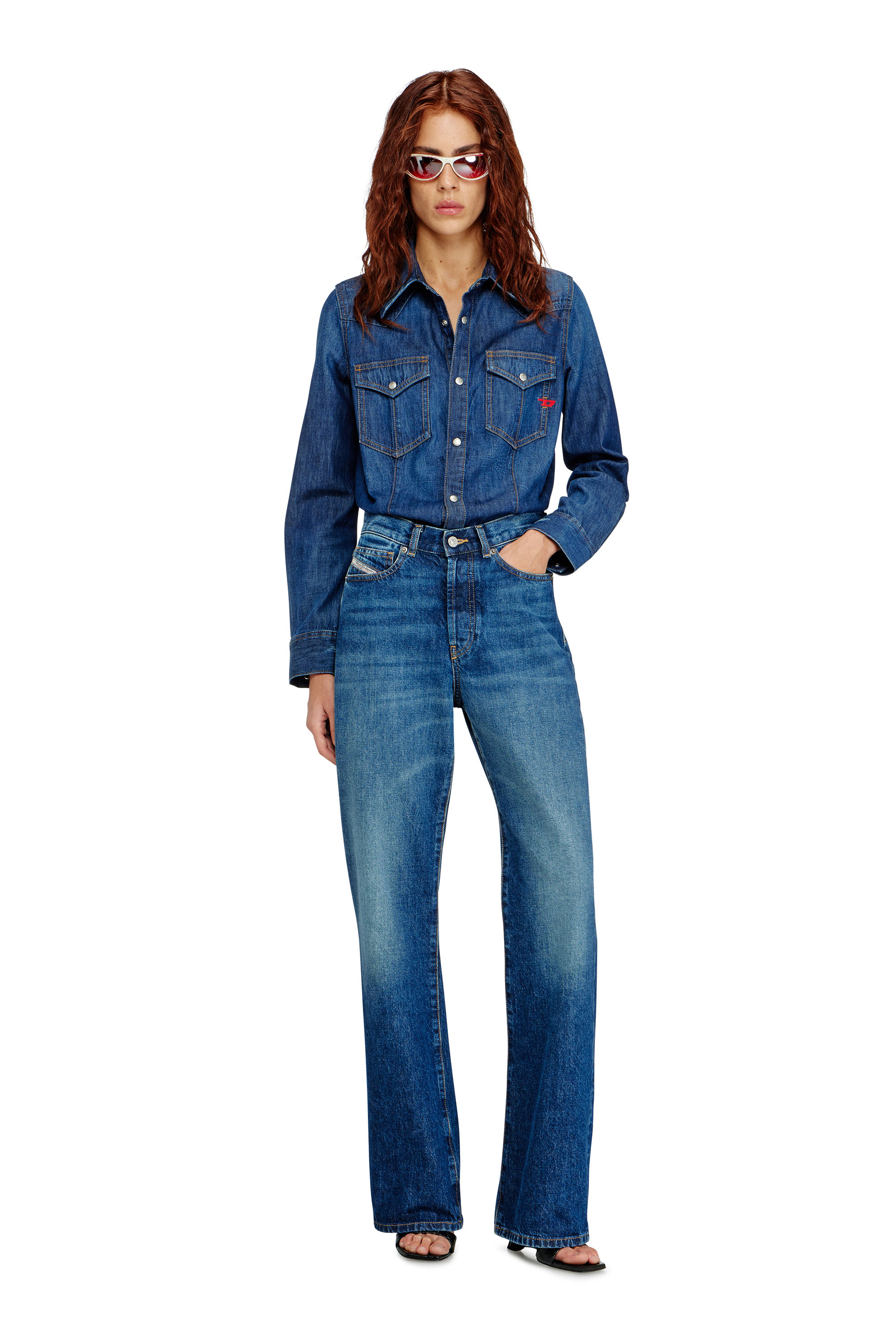 Diesel - DE-WAVES, Woman's Western shirt in clean-wash denim in Medium blue - 2