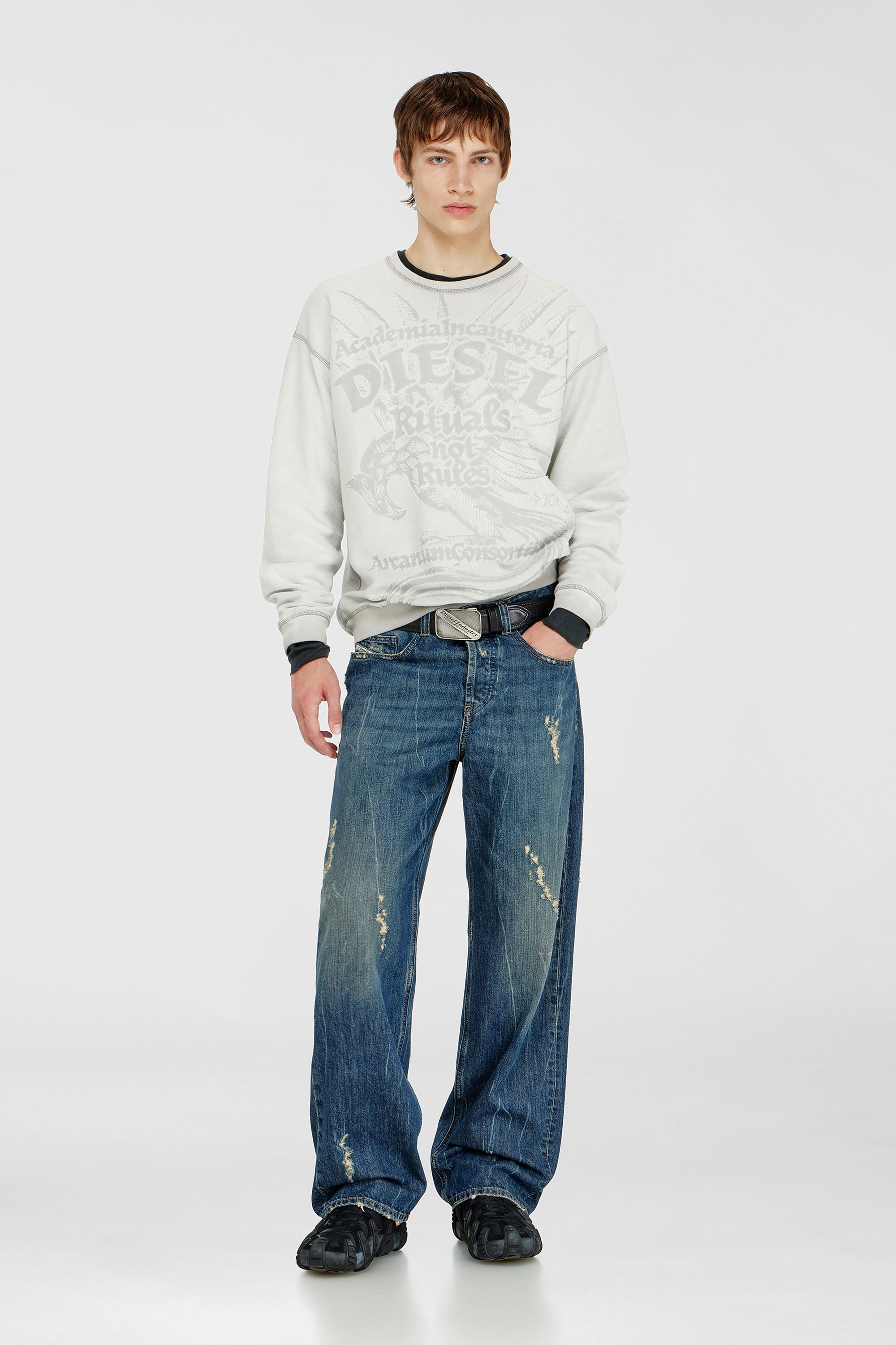 Sweatshirt with d&eacute;vor&eacute; print