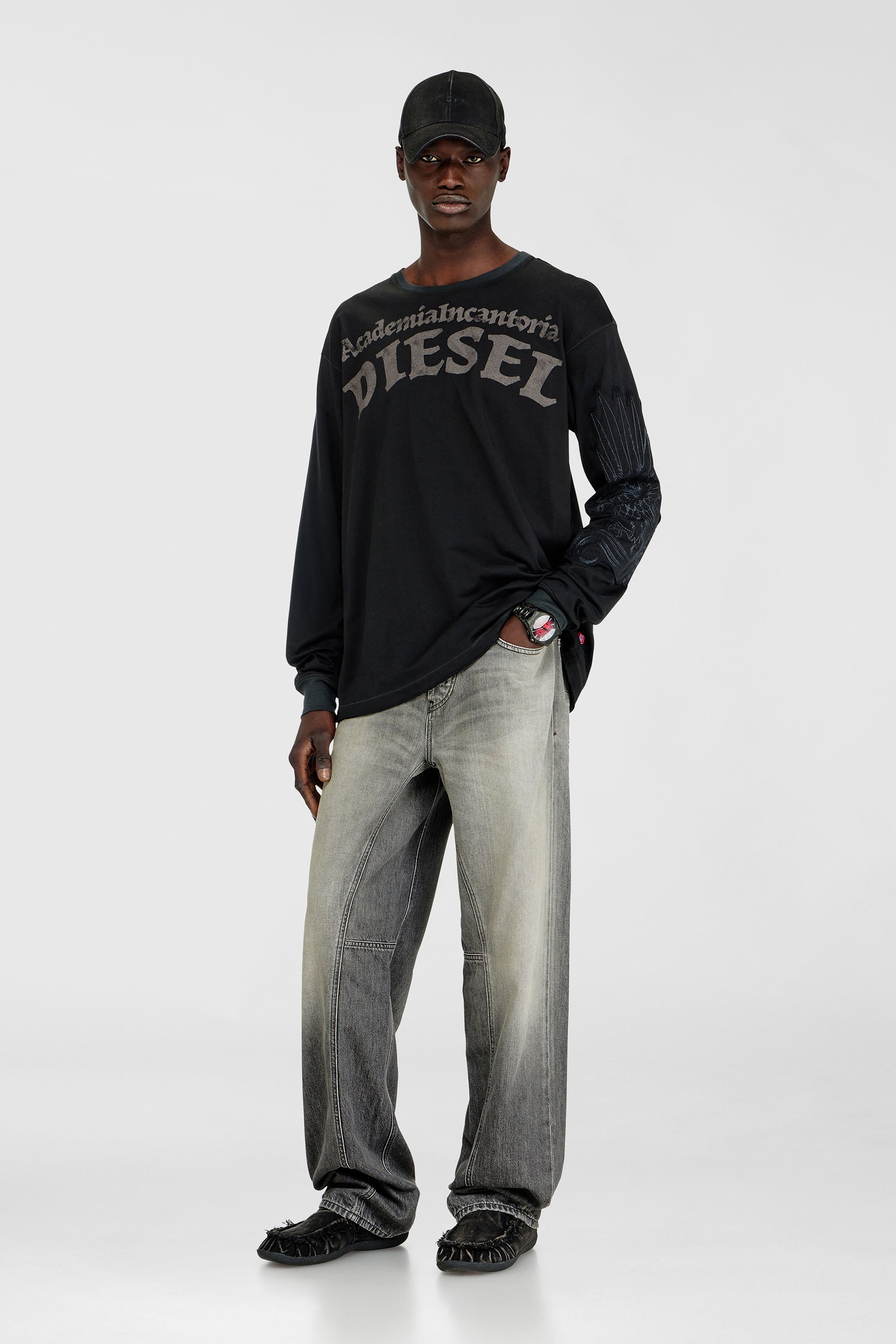 Long-sleeve T-shirt with prints and patches