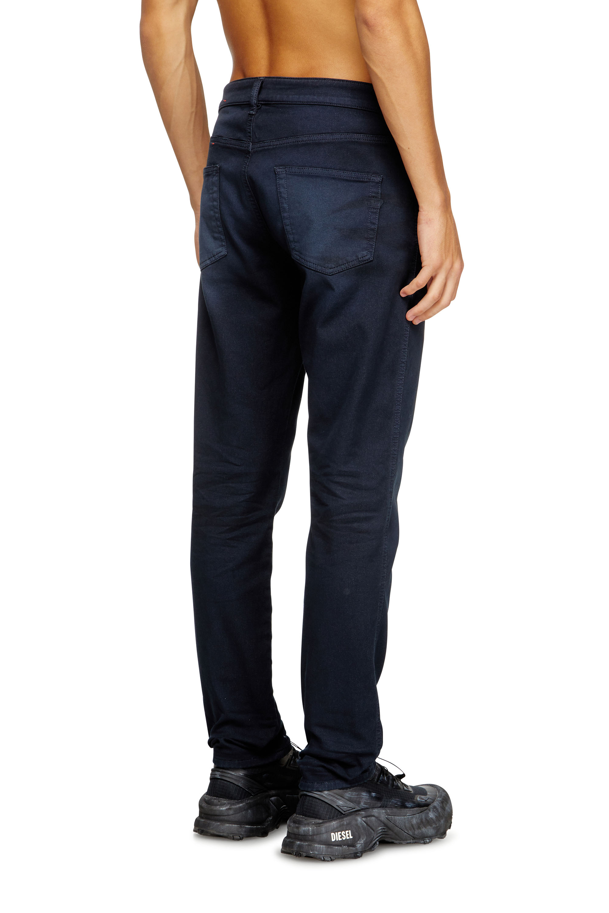 Diesel - Man's Slim 2062 D-Strukt Joggjeans® 0670M, Dark Blue - 4