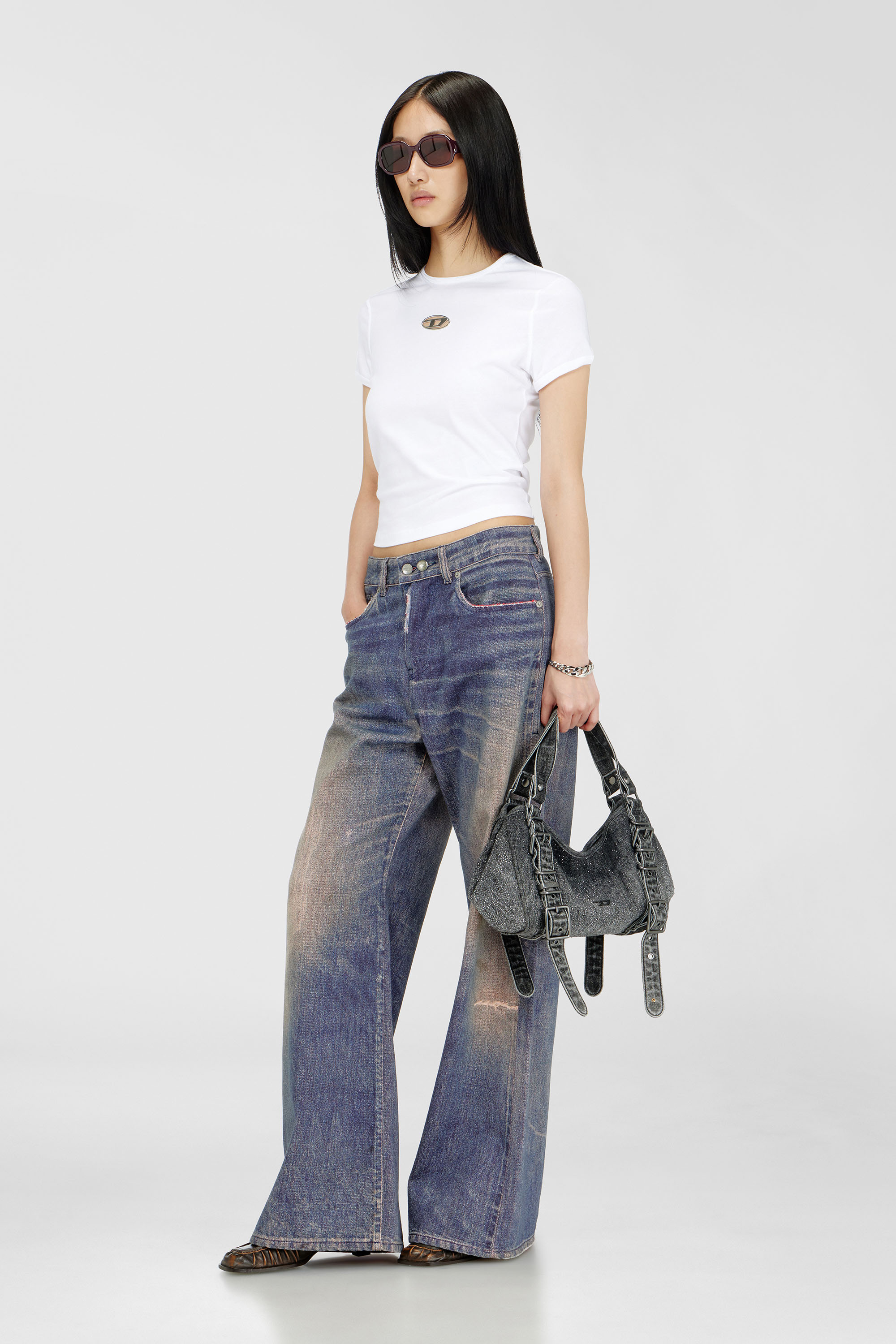 Slim fit T-shirt with cut-out Oval D