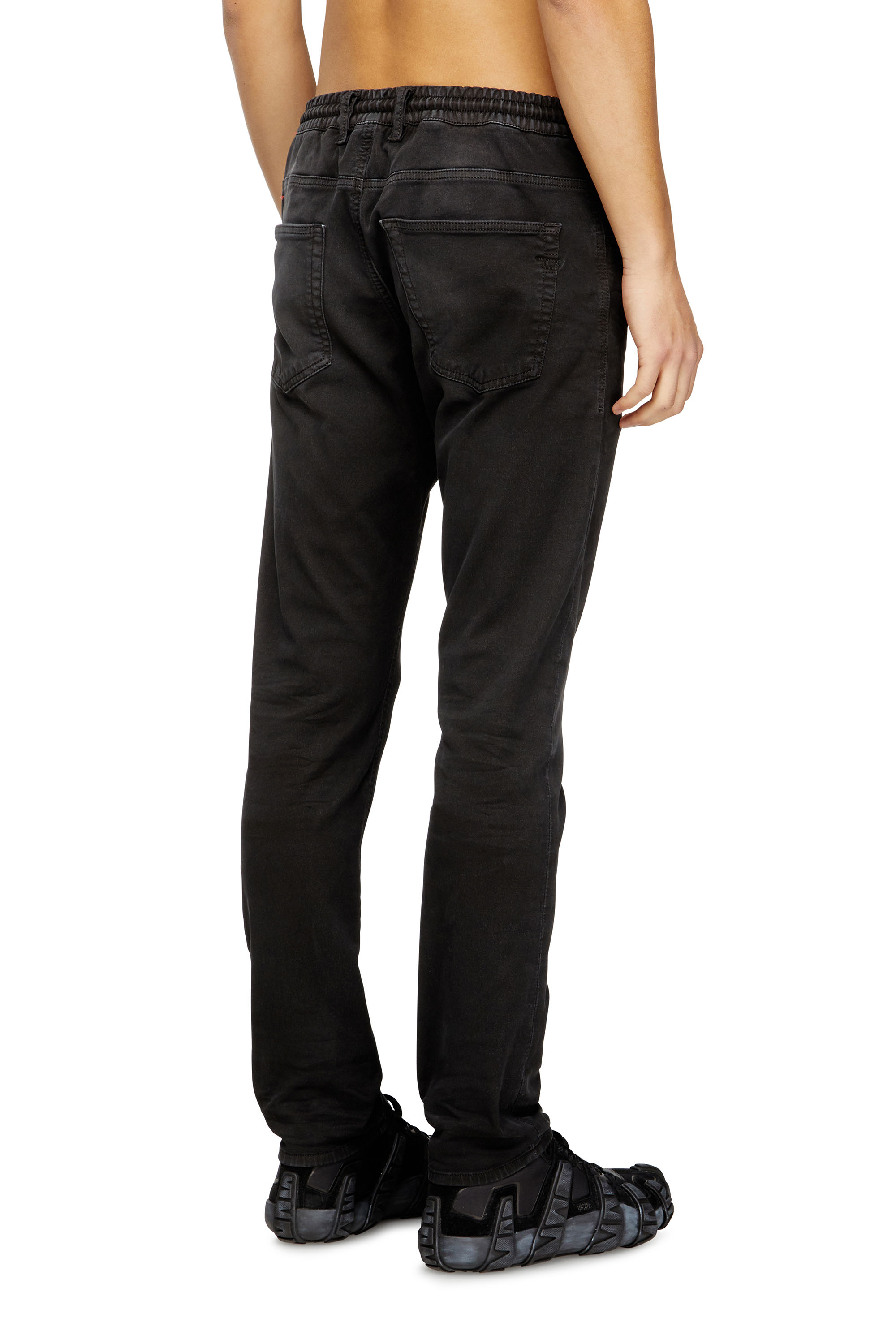 Diesel - Man's Regular 2032 D-Krooley Joggjeans® 0670M, Black - 4