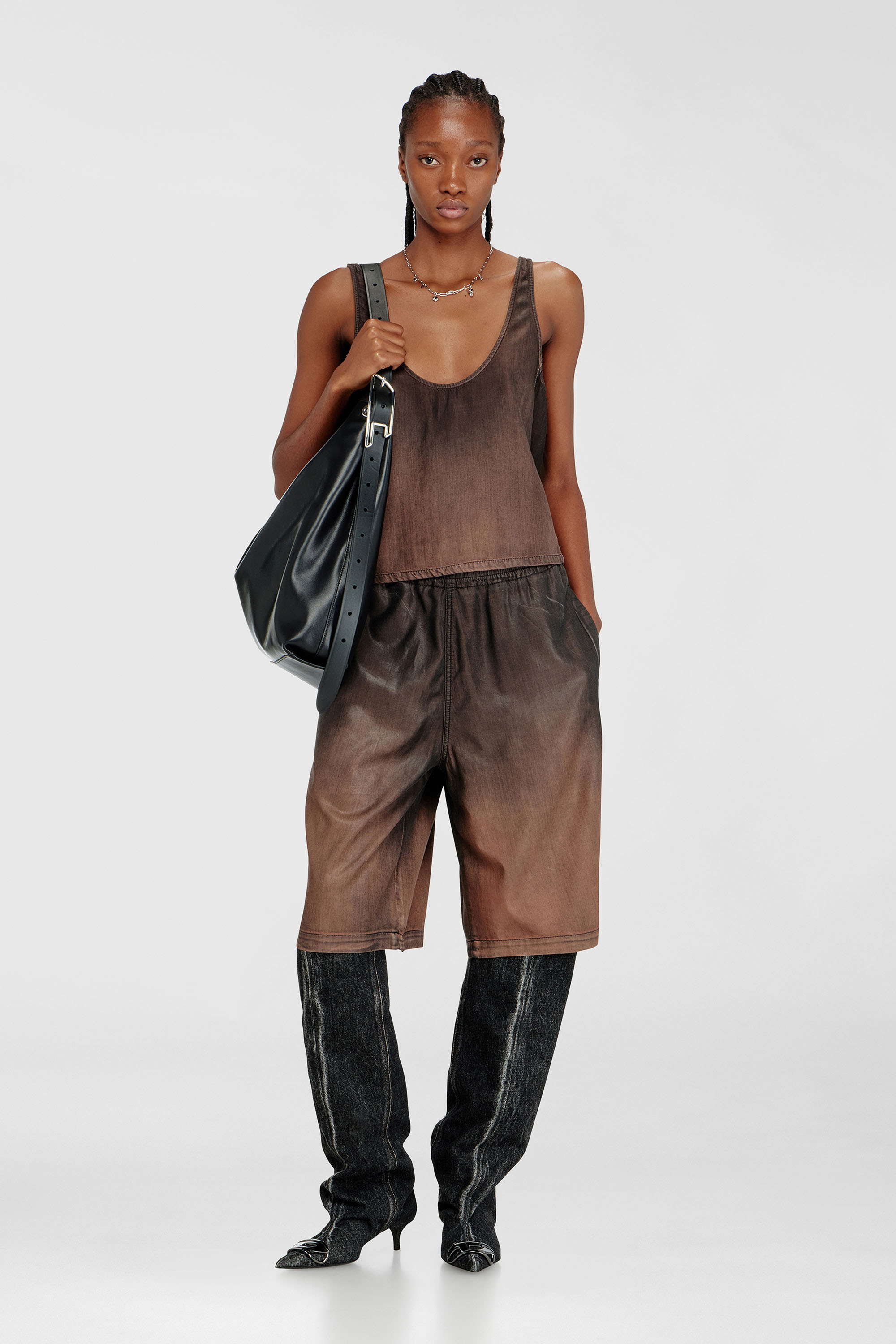 Tank top in fluid coated denim