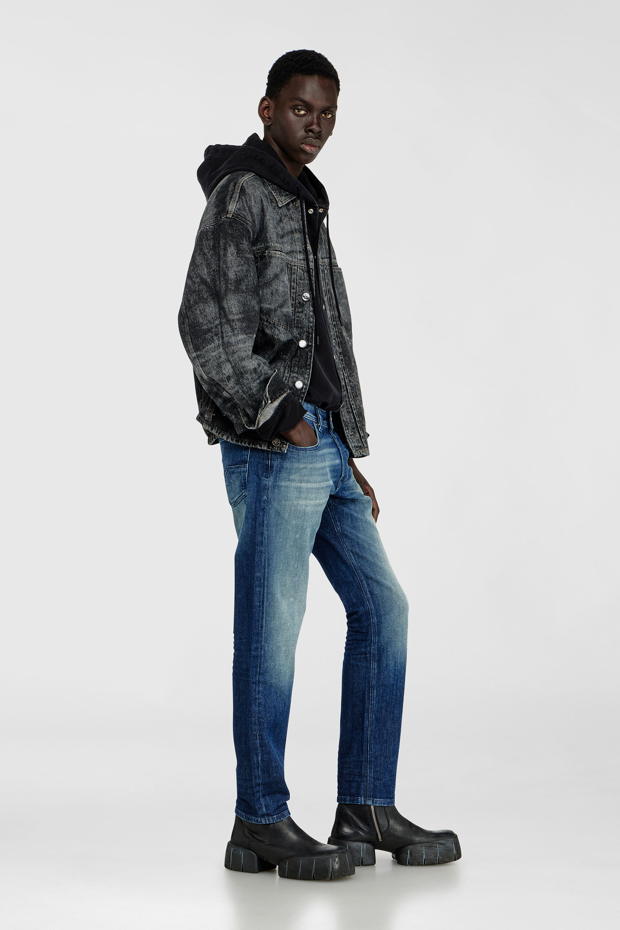 Diesel - Man's Regular Jeans 1986 Larkee-Beex 0KBBR, Dark Blue - 2