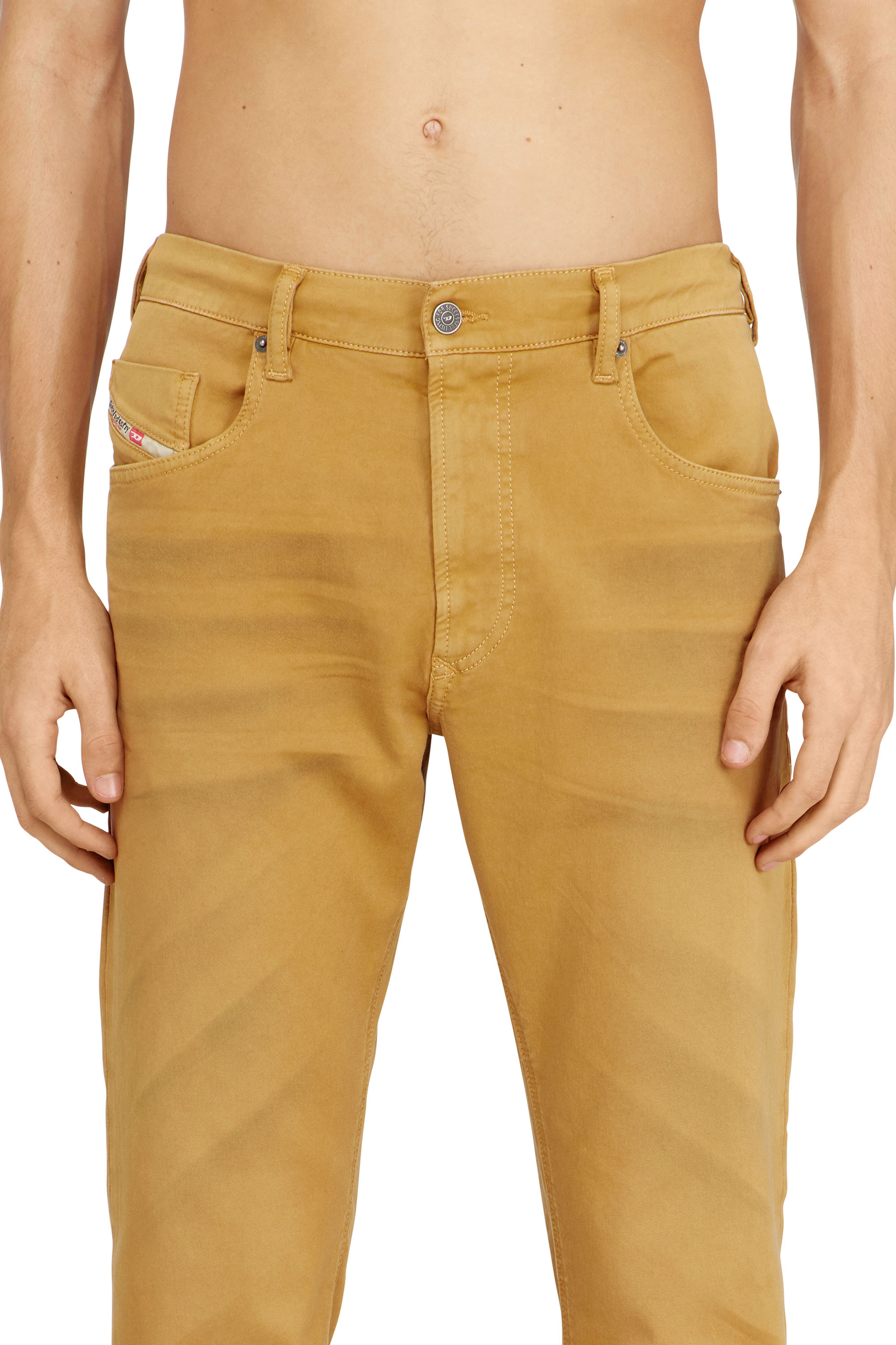 Diesel - Man's Regular 2032 D-Krooley-BW Joggjeans&reg; 0670M, Beige - 5