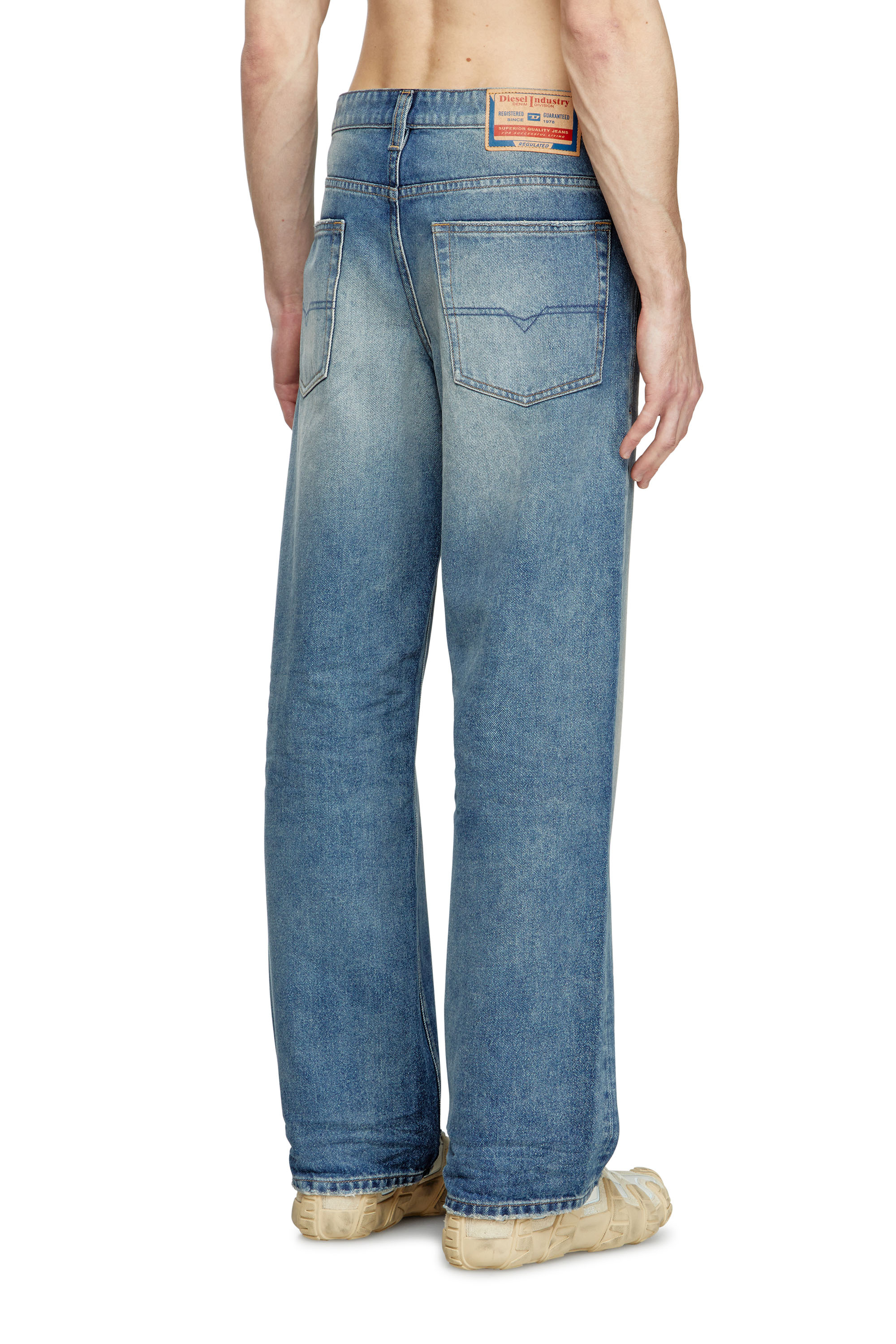 Diesel - Man's Relaxed Jeans 2001 D-Macro 0DBEB, Medium blue - 4